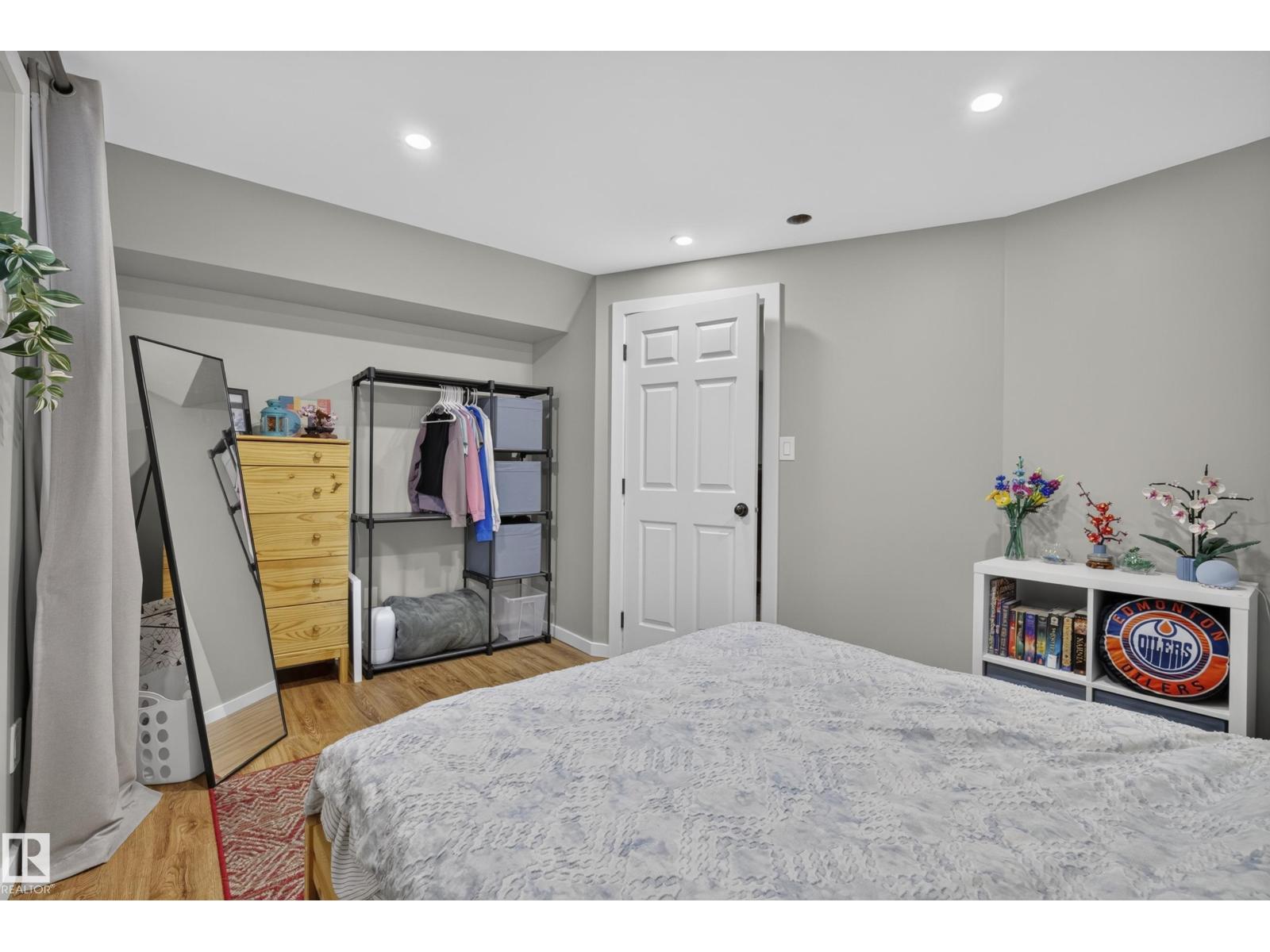 380 BOTHWELL DR - 32