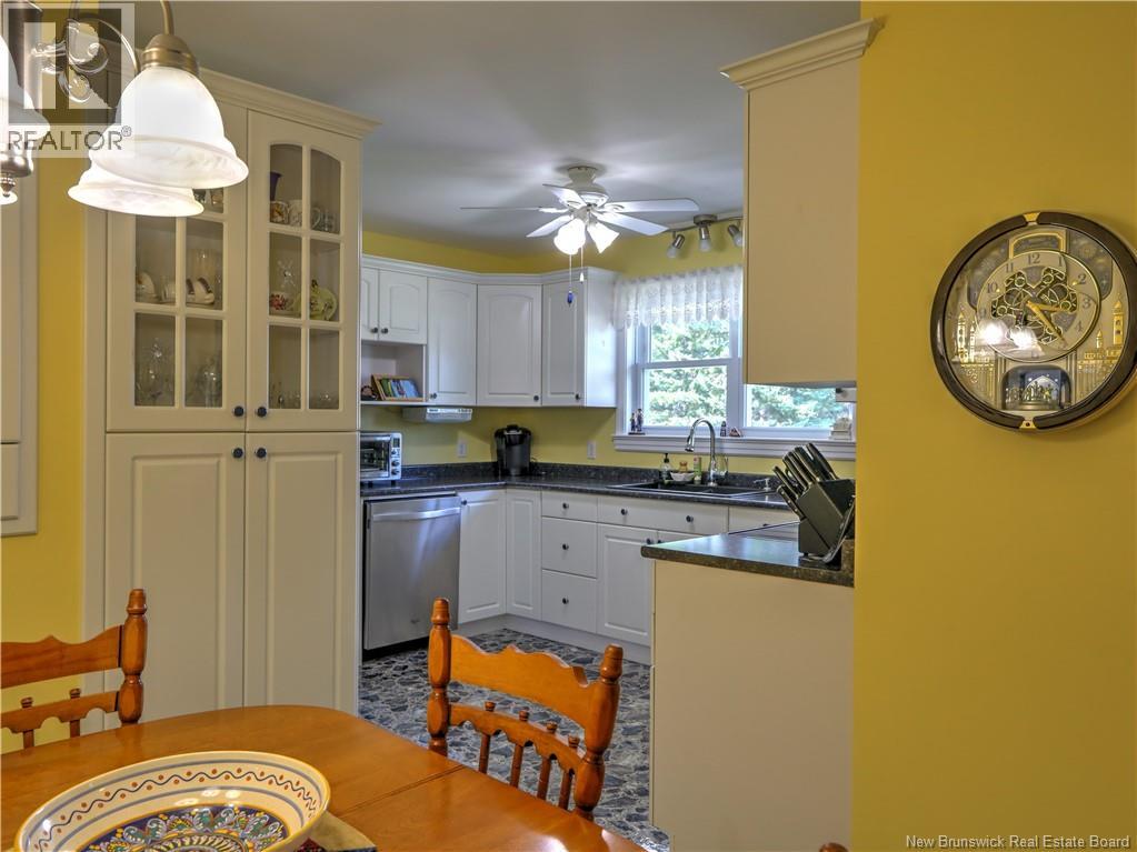 335 MacDonald Avenue - 7