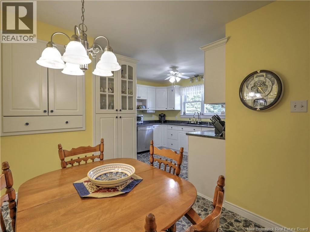 335 MacDonald Avenue - 8