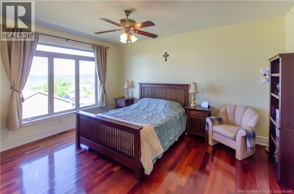 3 Pioneer Avenue - 27