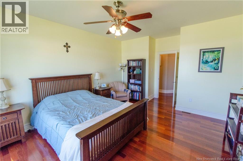 3 Pioneer Avenue - Image 28