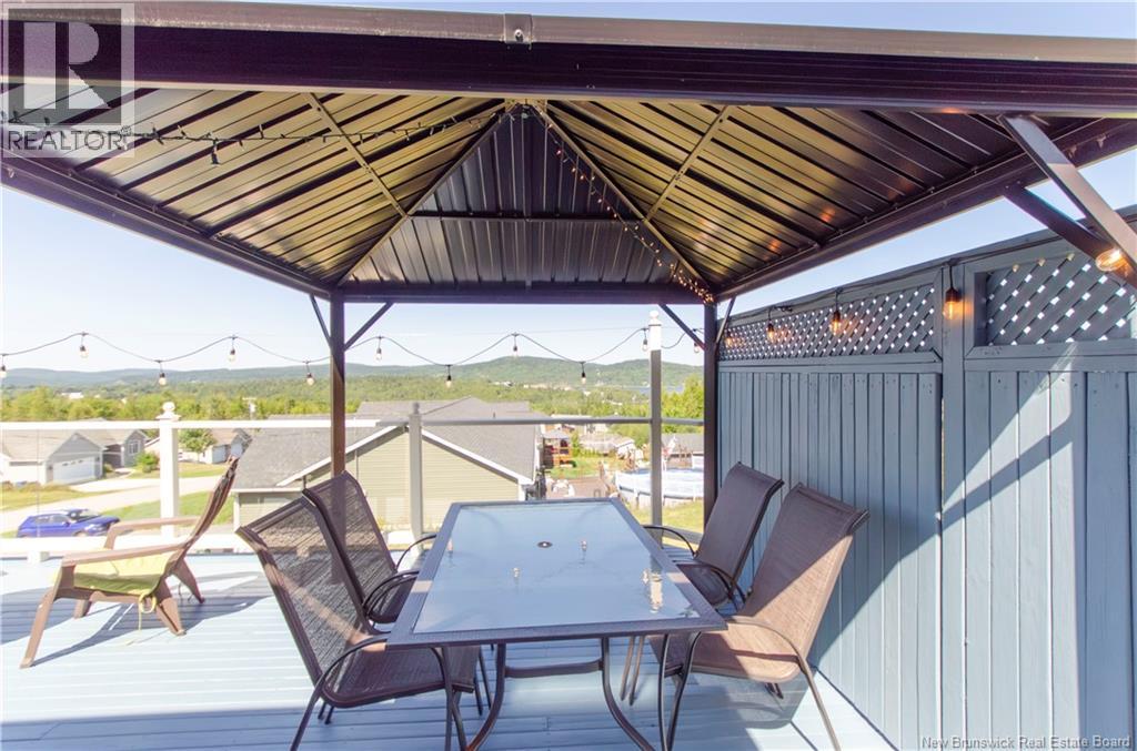 3 Pioneer Avenue - 44