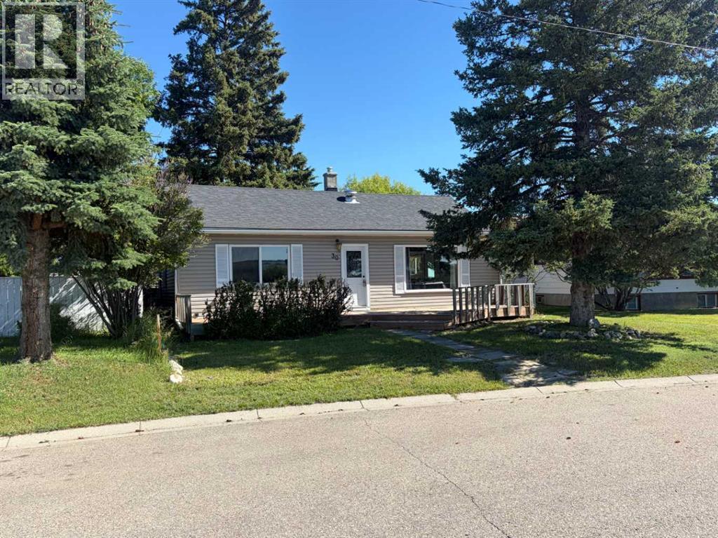 30 Crescent Road E