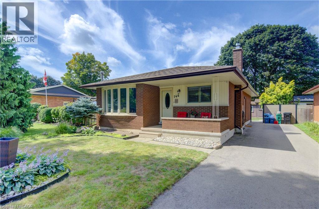 144 HOLBORN Drive — photo 2