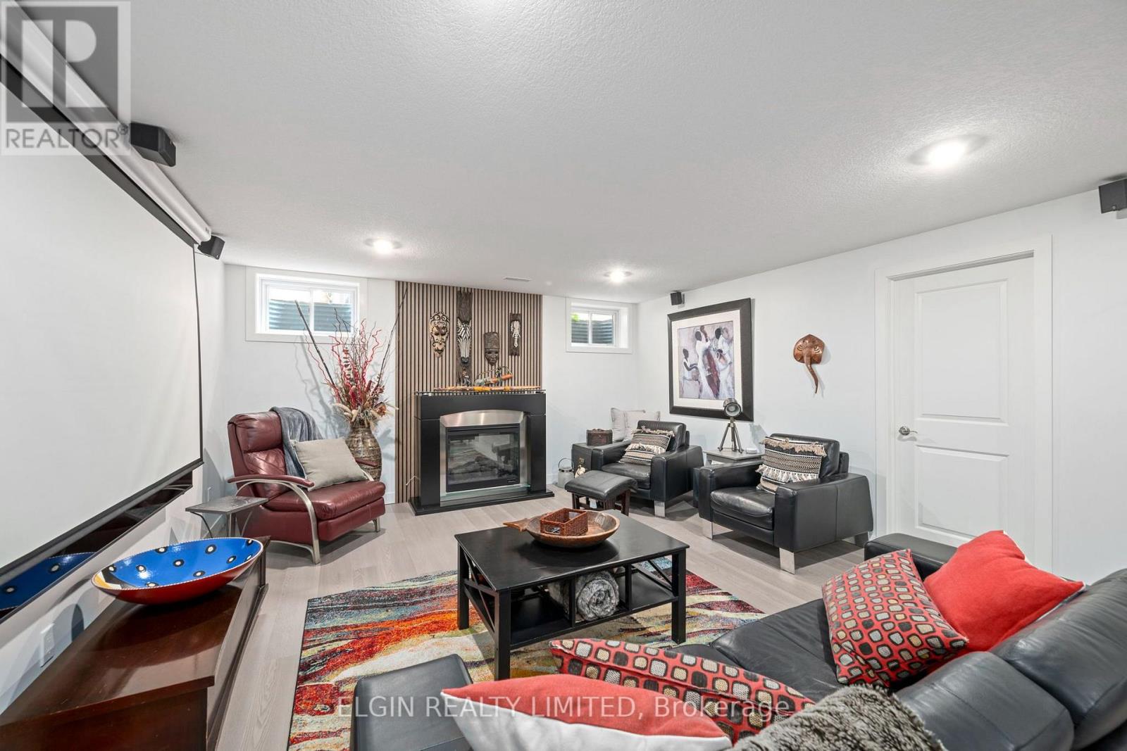 392 LARRY STREET - Image 25