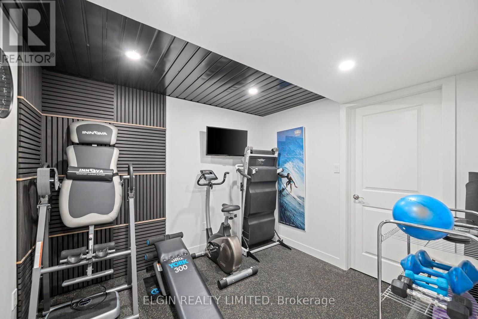 392 LARRY STREET - Image 30