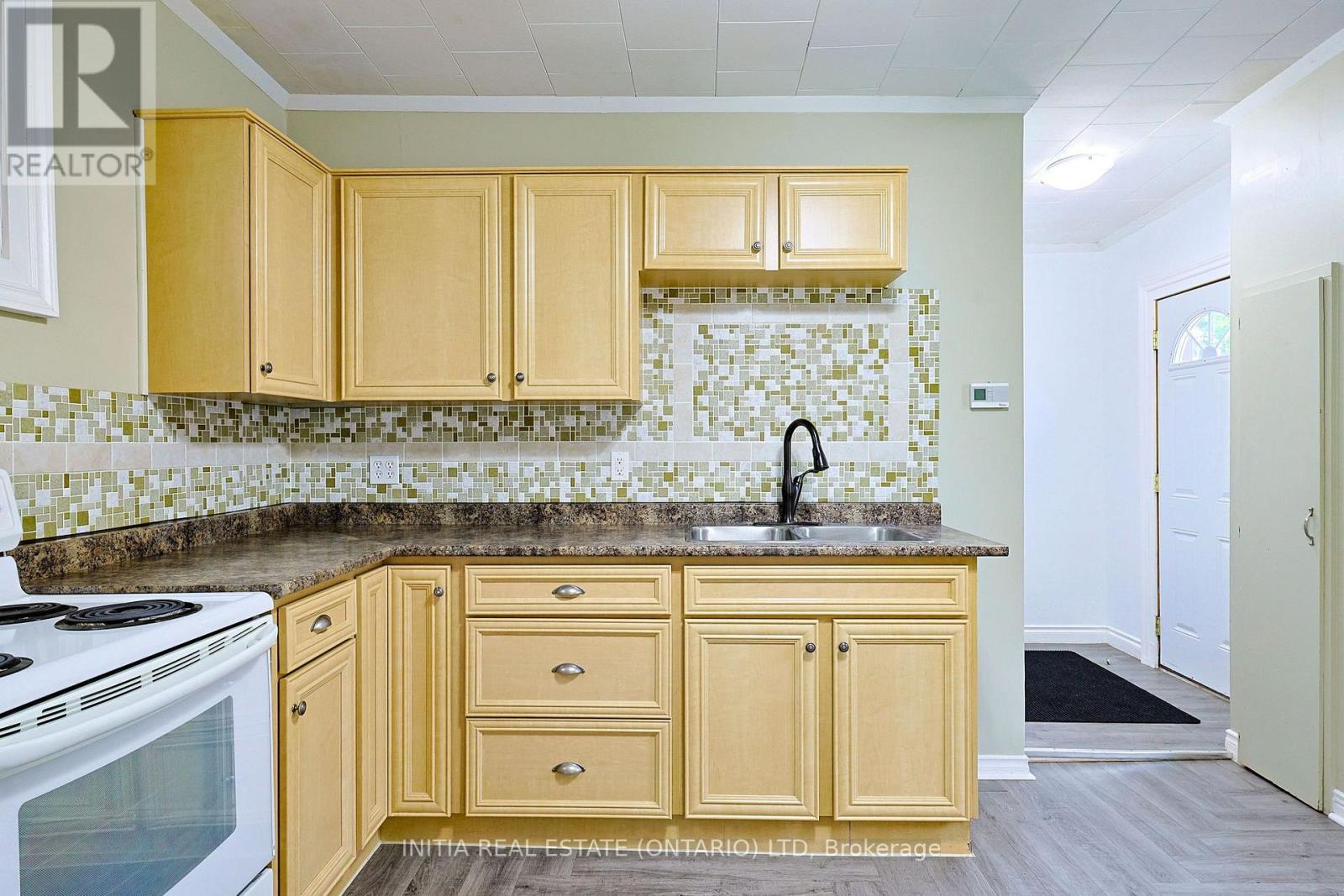 221 BRIGHT STREET - Image 6
