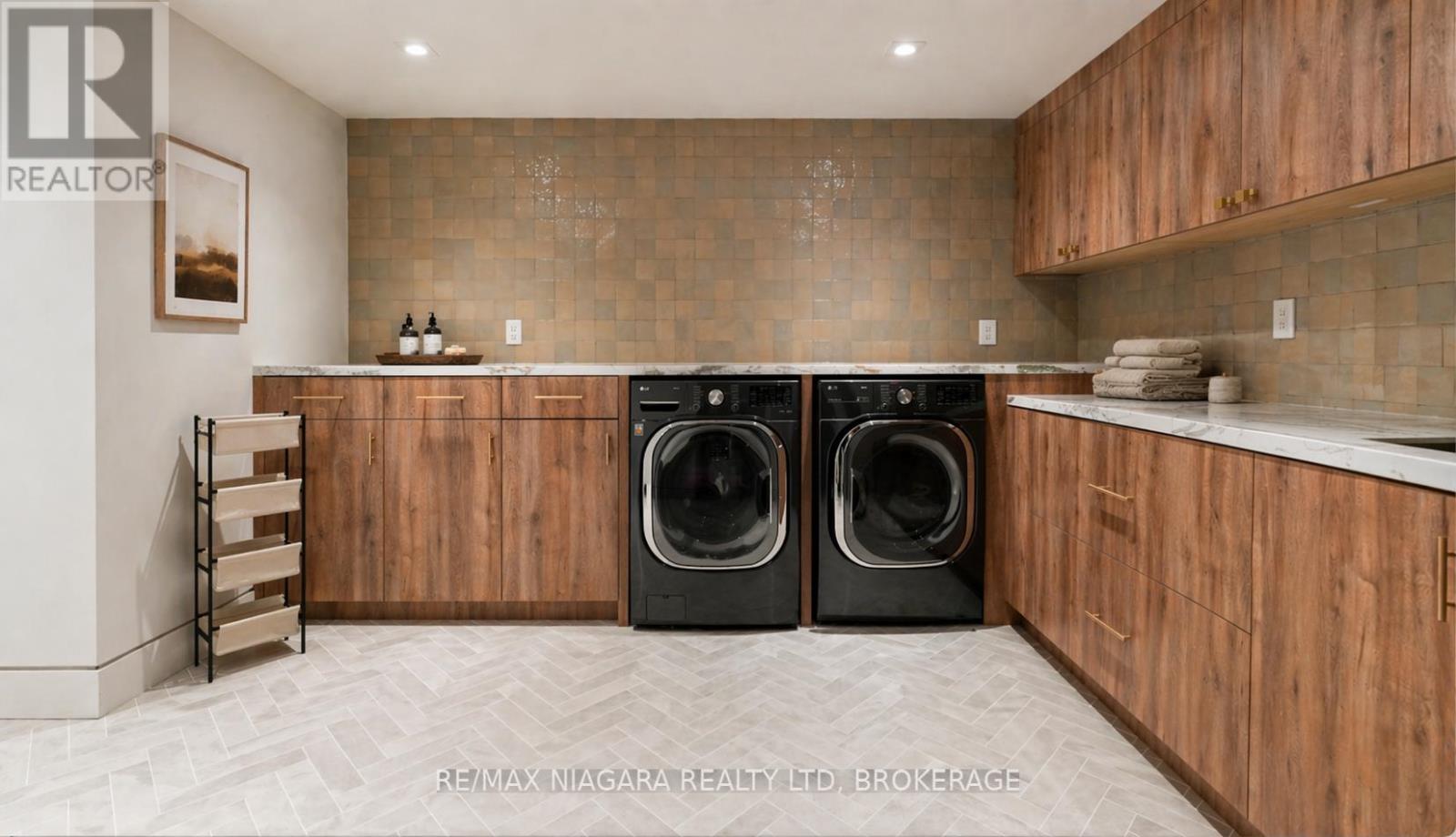 3551 CARDINAL DRIVE - Image 33