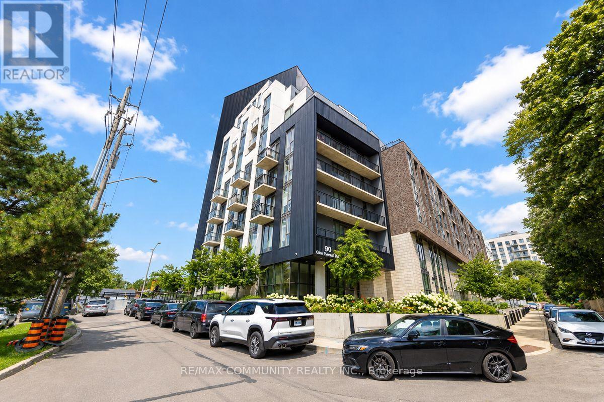 320 - 90 GLEN EVEREST ROAD