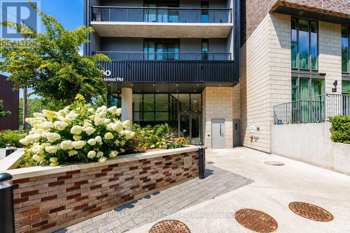 #320 90 GLEN EVEREST ROAD - 2