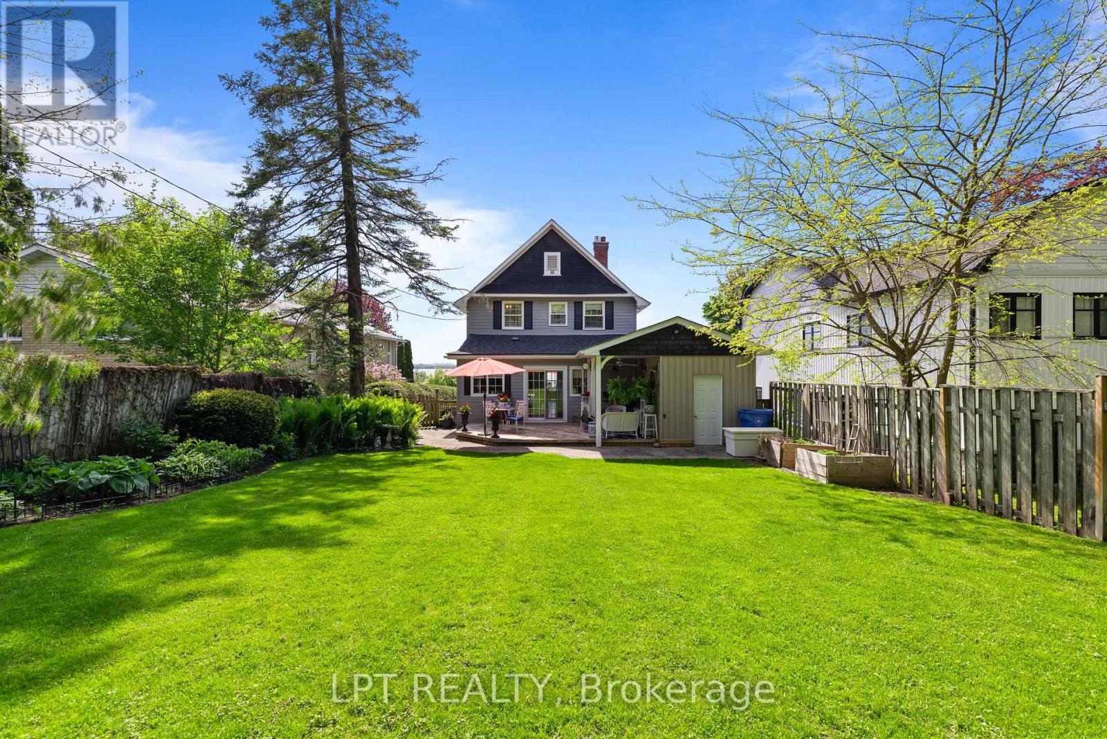 145 LAKE DRIVE N - Image 40