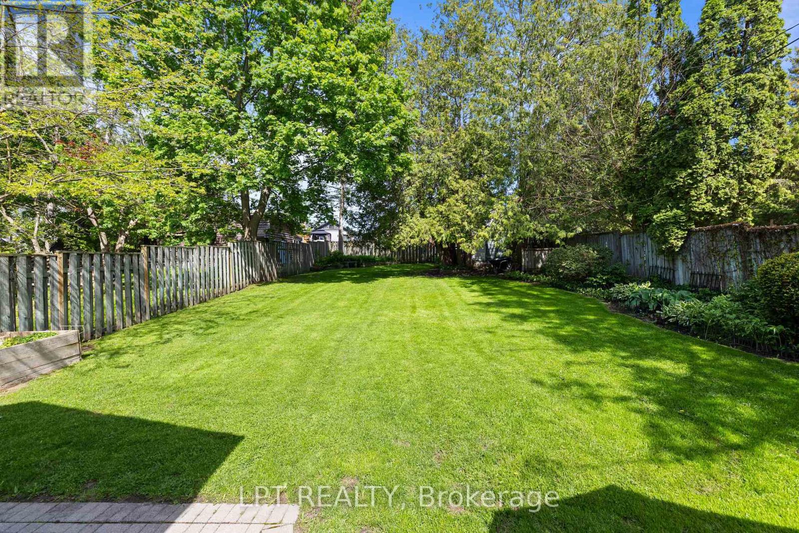 145 LAKE DRIVE N - Image 41