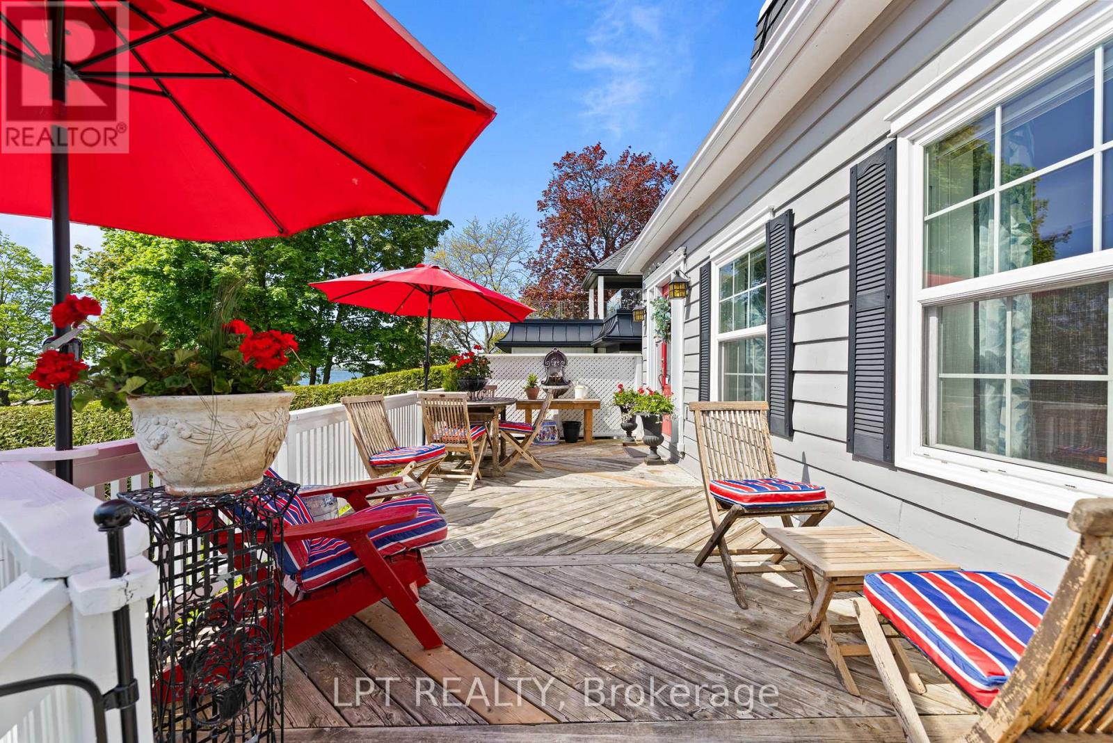 145 LAKE DRIVE N - Image 8