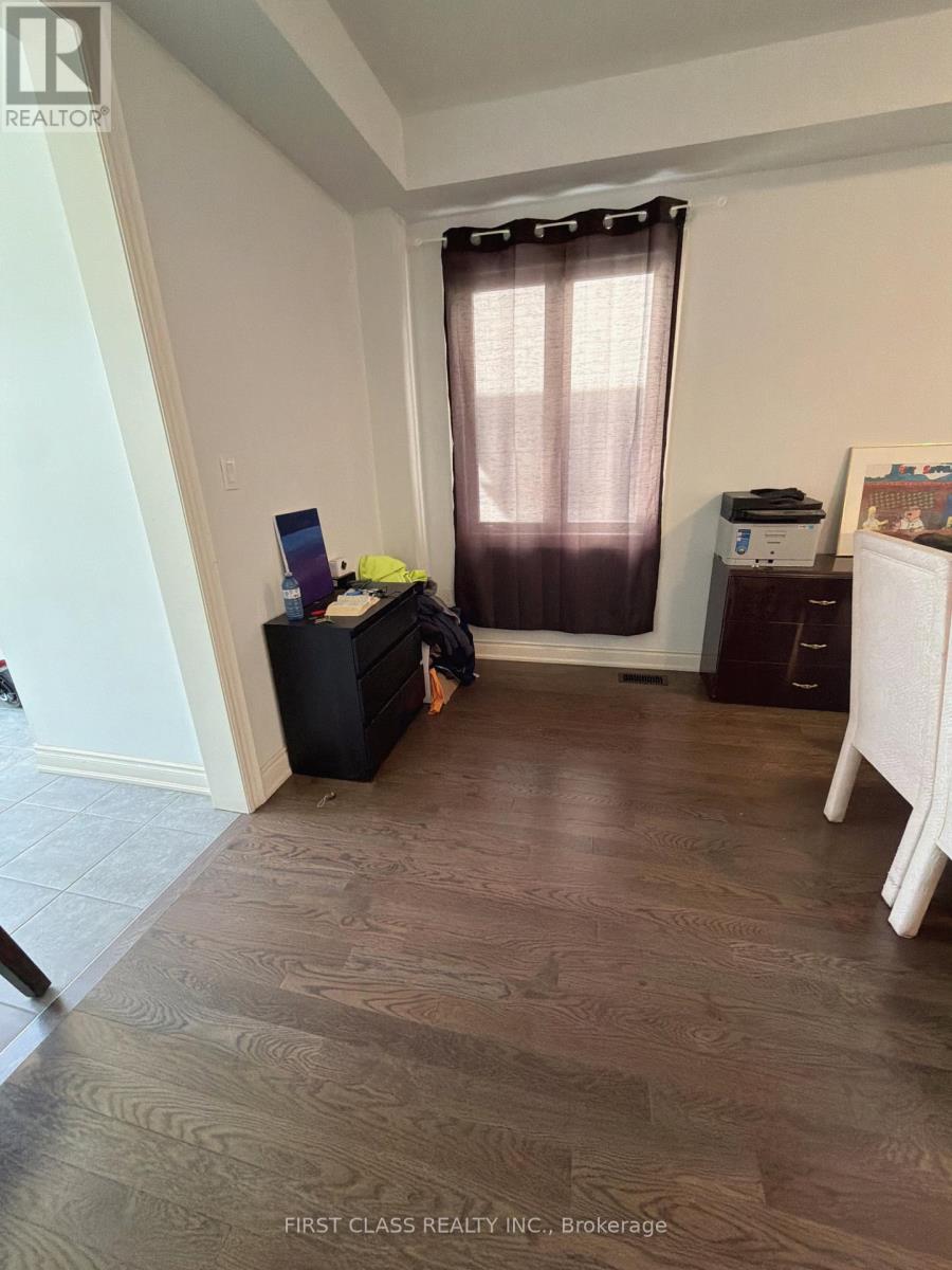 325 BOUNDARY BOULEVARD - 2