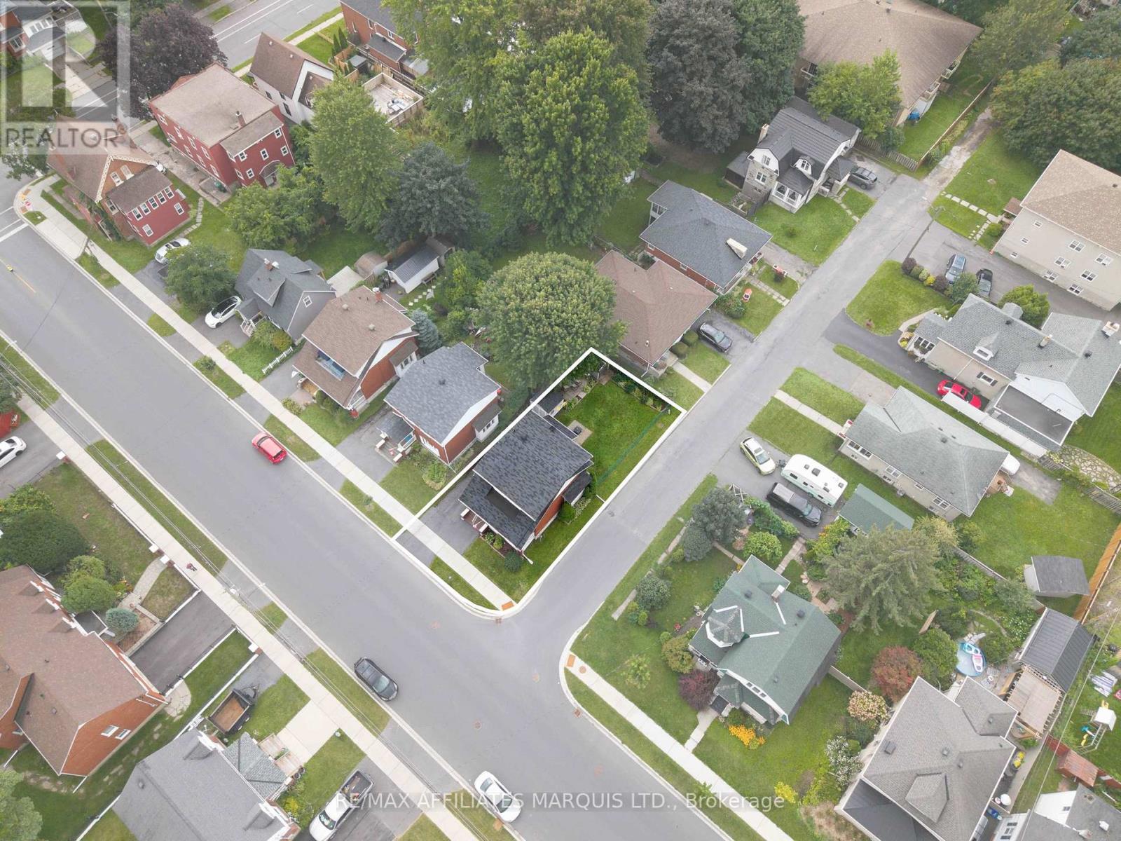 412 YORK STREET - 44