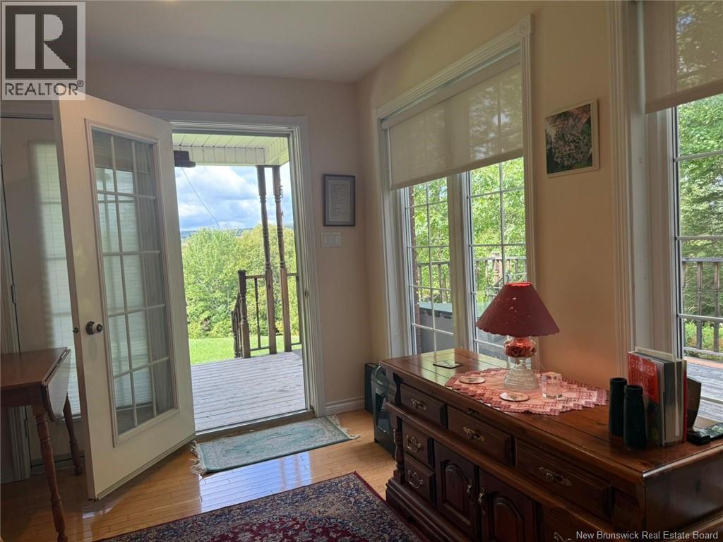 81 Woodland Hill - Image 18