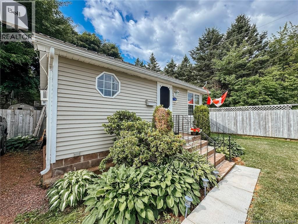 114 Irwin's Point Road - 33