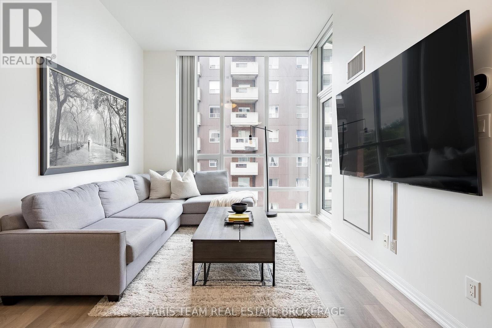 #PH7 111 WORSLEY STREET - Image 13