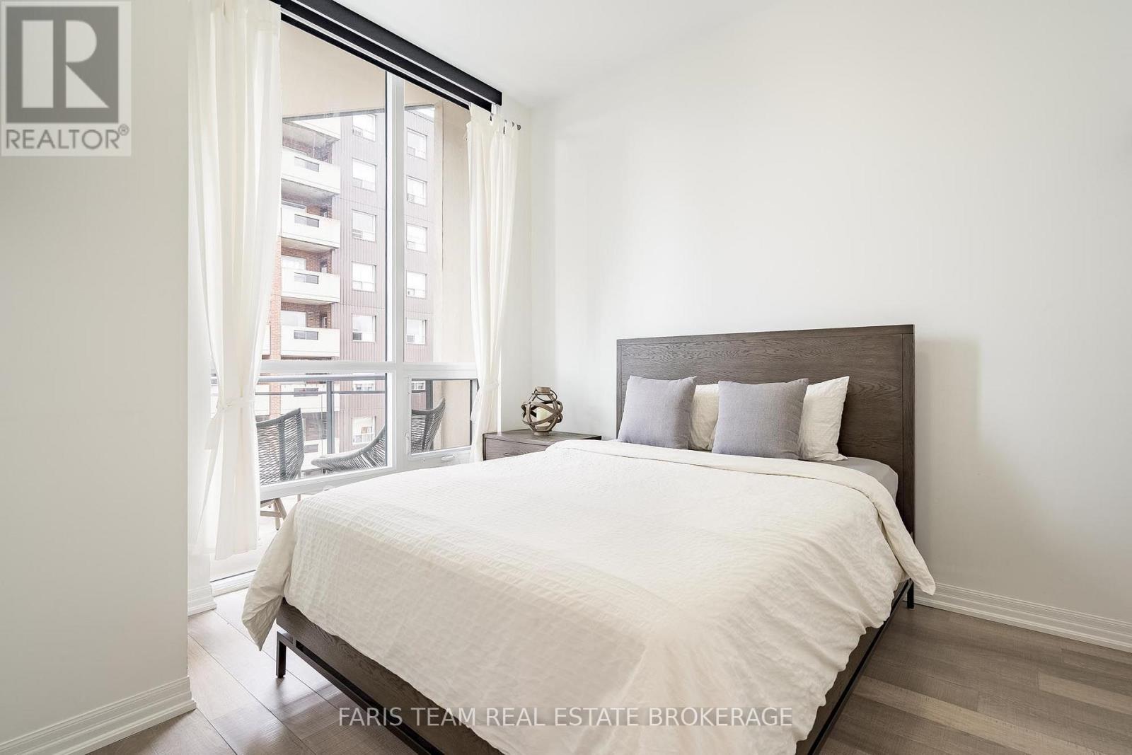 #PH7 111 WORSLEY STREET - Image 16