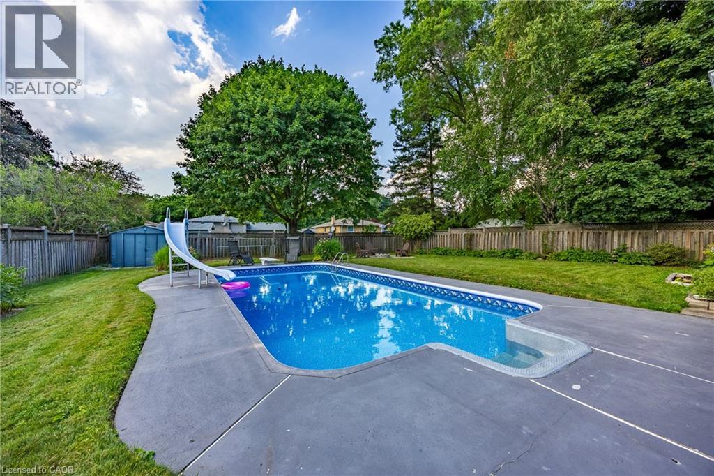 9 ADAMS Lane - Image 4