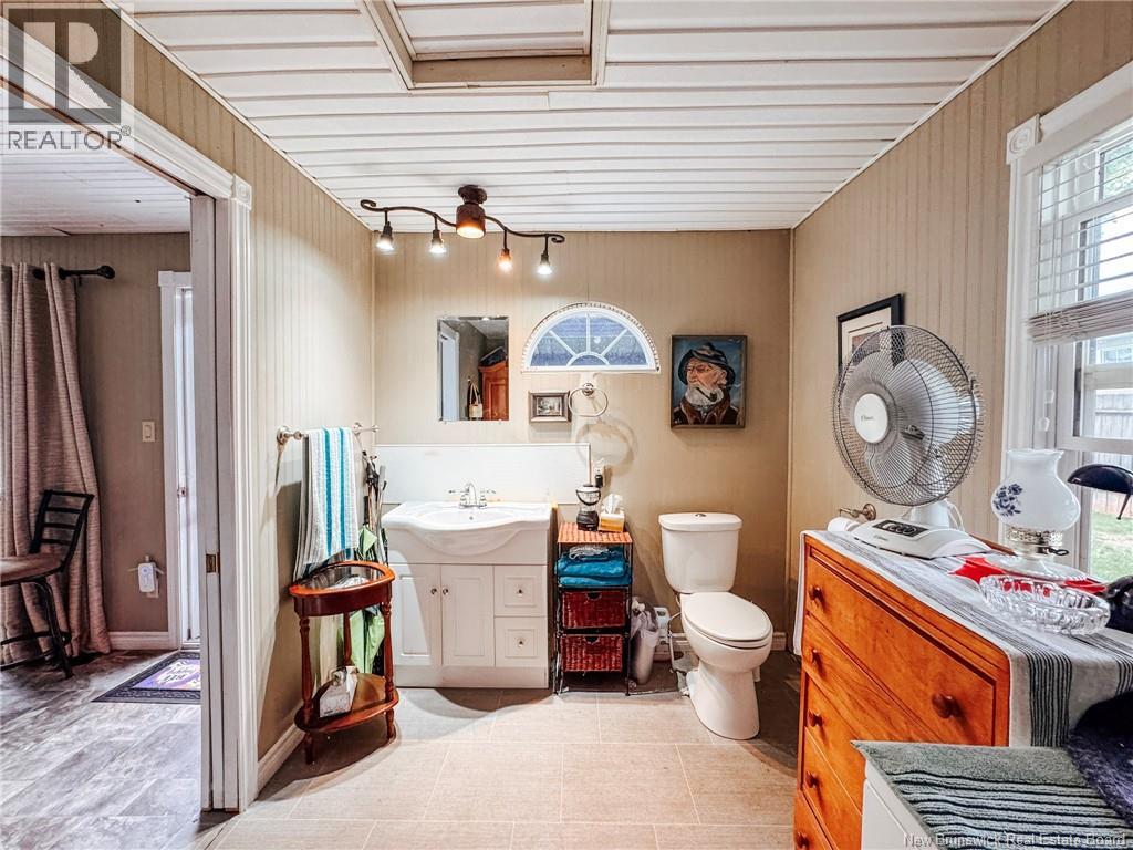 114 Irwin's Point Road - 19