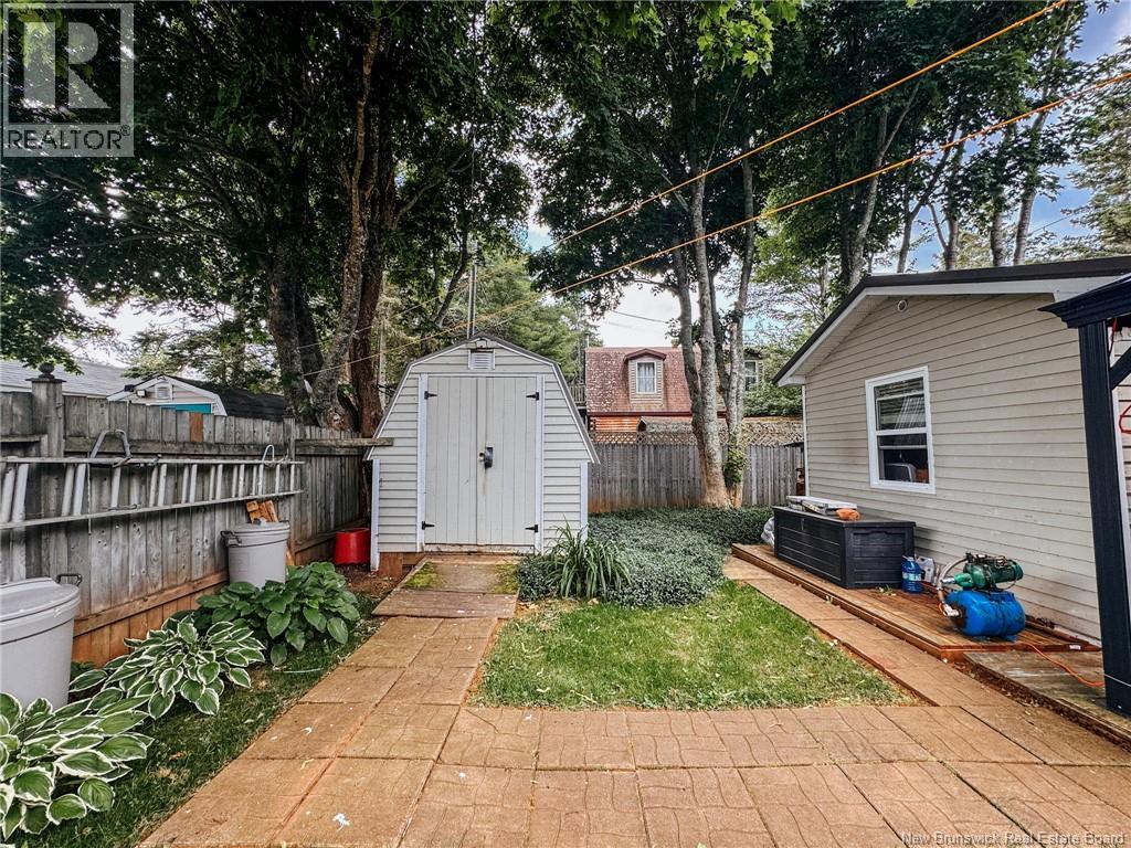 114 Irwin's Point Road - 29