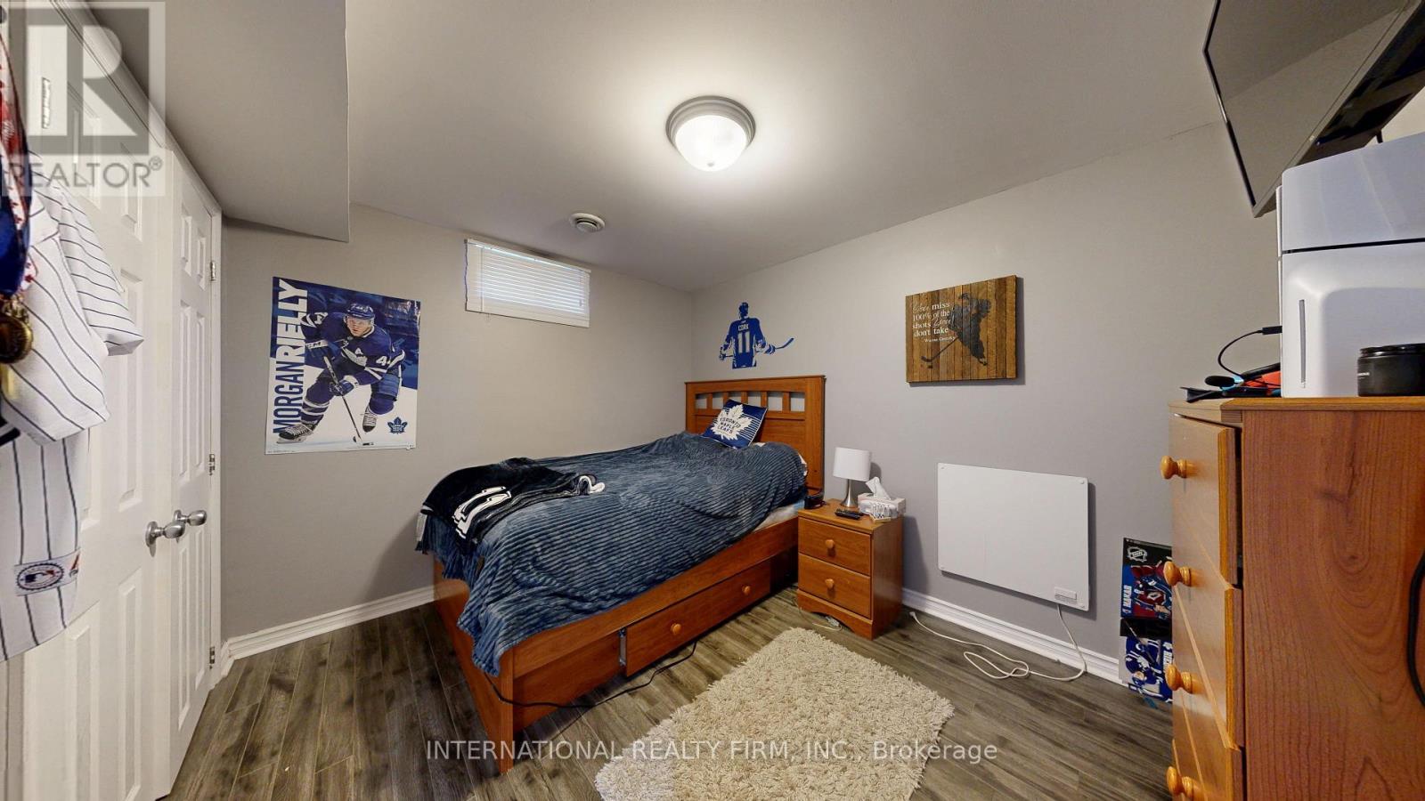 438 STIRLING WAY - 20