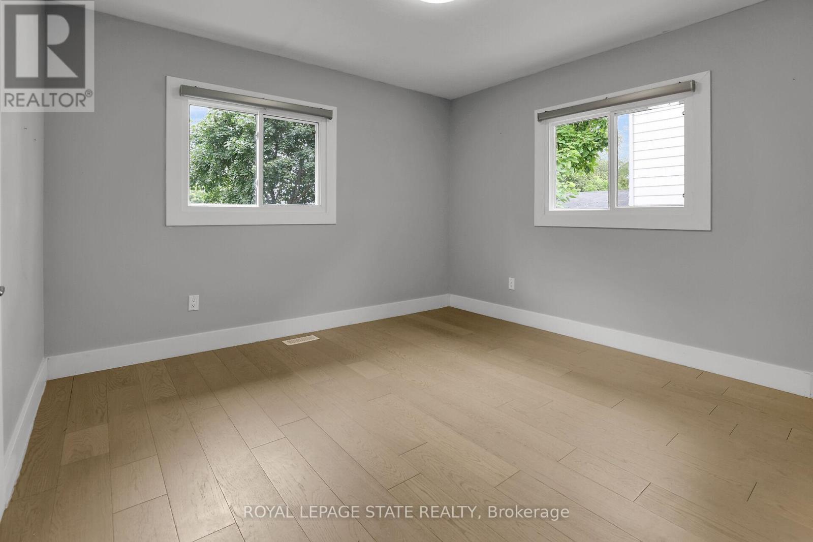 6 LINCOLN AVENUE - 17