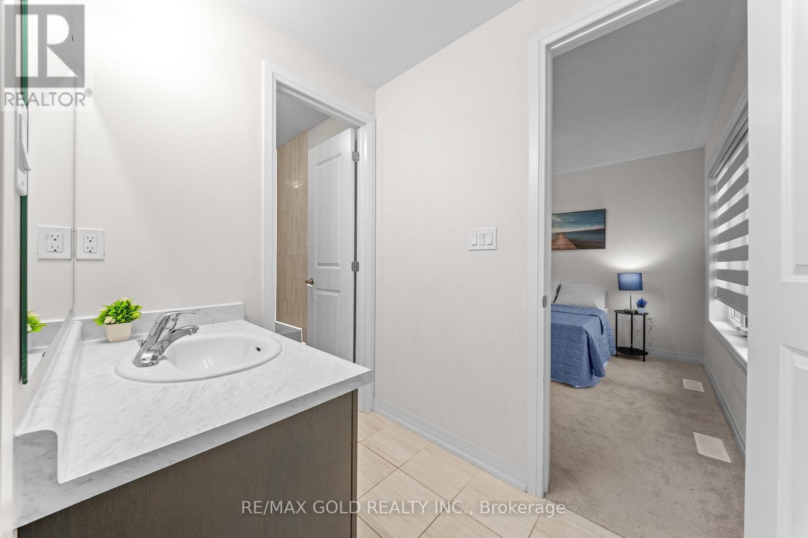 27 SPIERS ROAD - 38