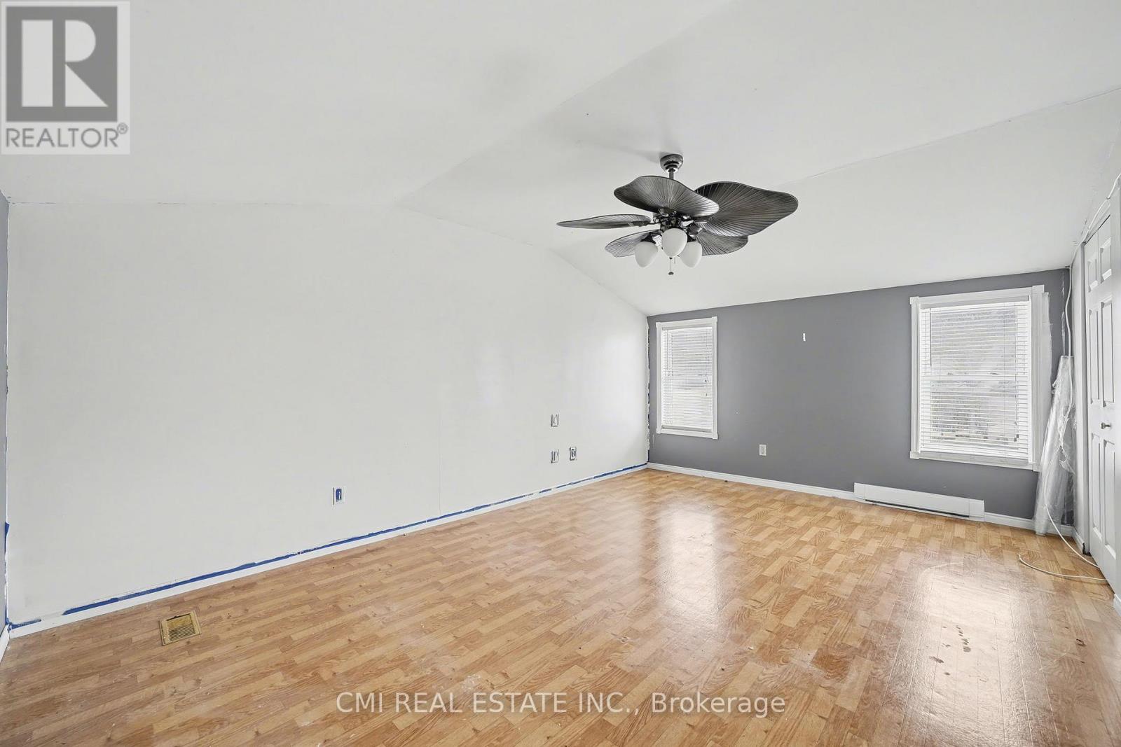 76 MAIN STREET E - 24