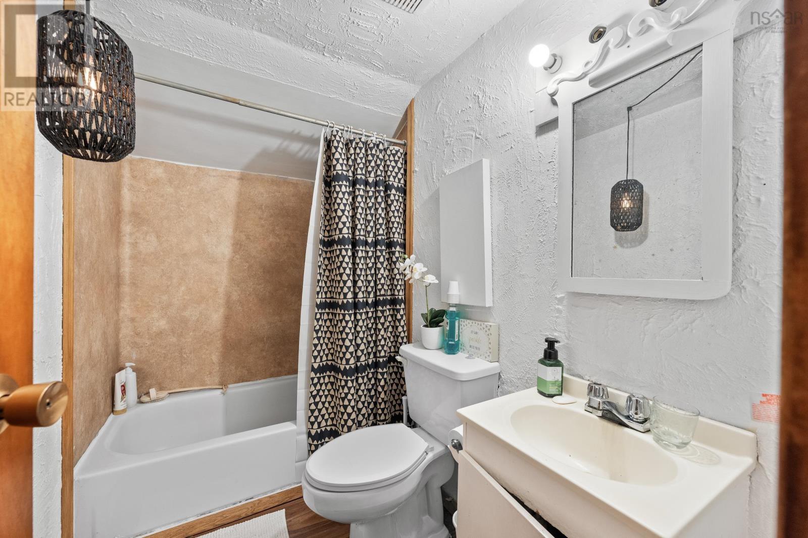 Property 25 of 49 of 171 173 Overcove Road
