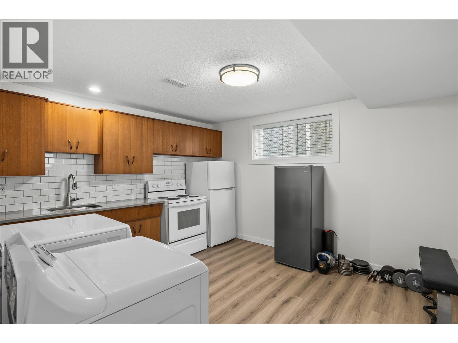 776 Glenwood Avenue, Kelowna