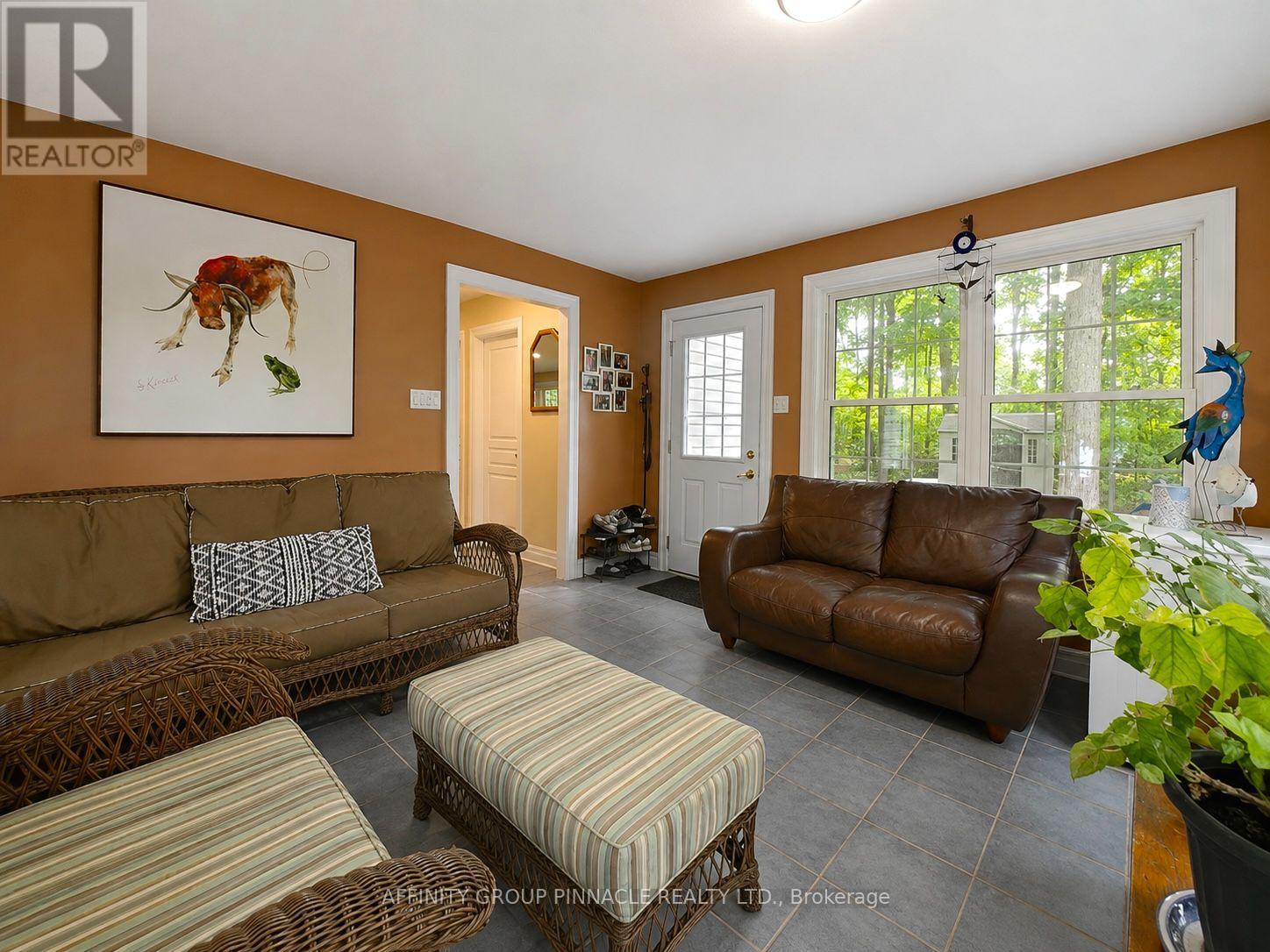 38 WESTVIEW DRIVE - 10