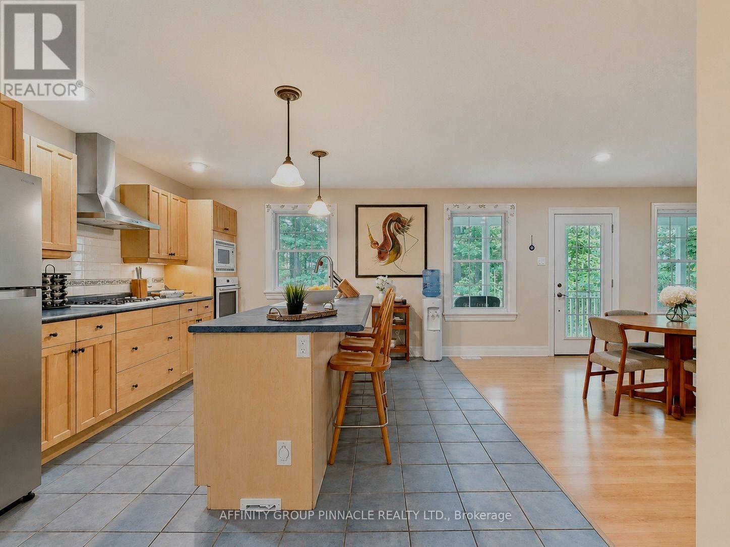 38 WESTVIEW DRIVE - Image 12