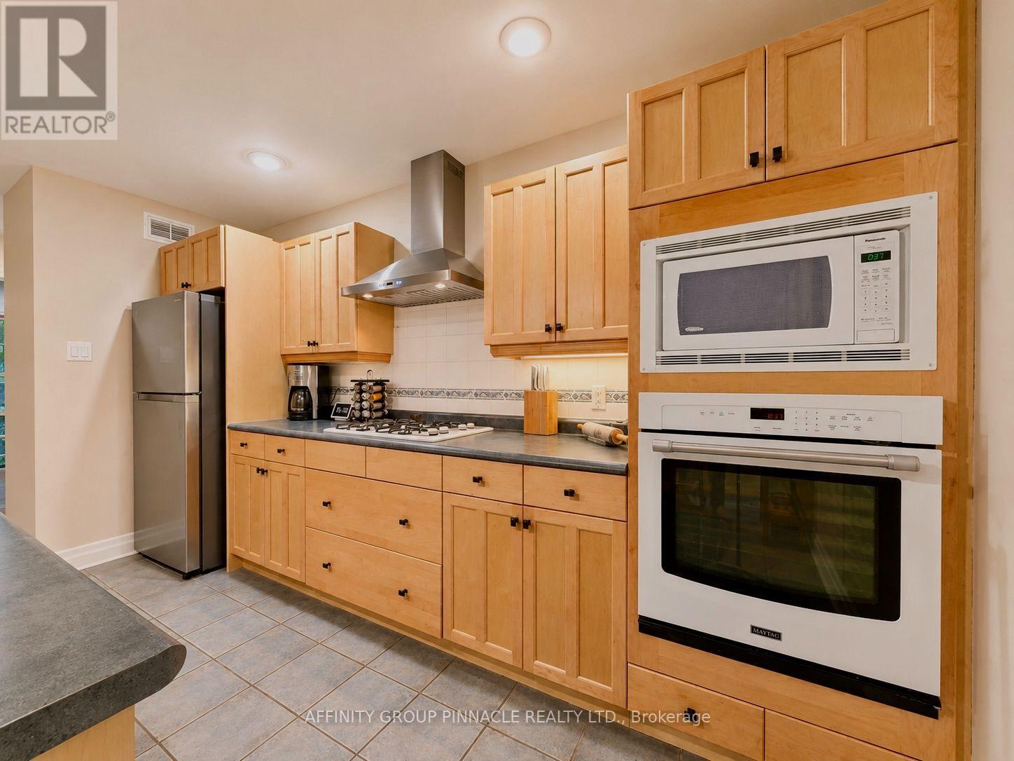 38 WESTVIEW DRIVE - 15