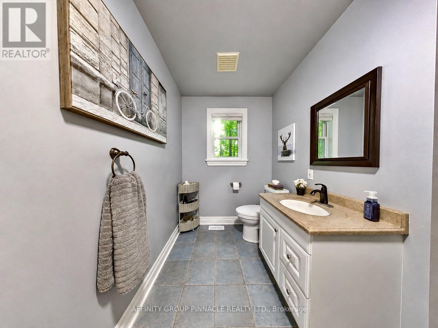 38 WESTVIEW DRIVE - 20