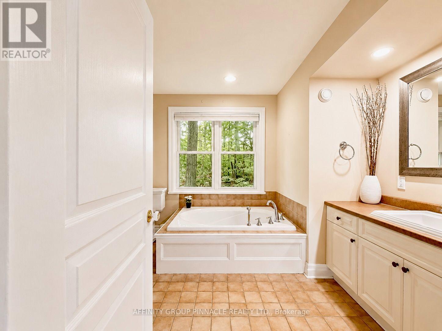 38 WESTVIEW DRIVE - Image 23