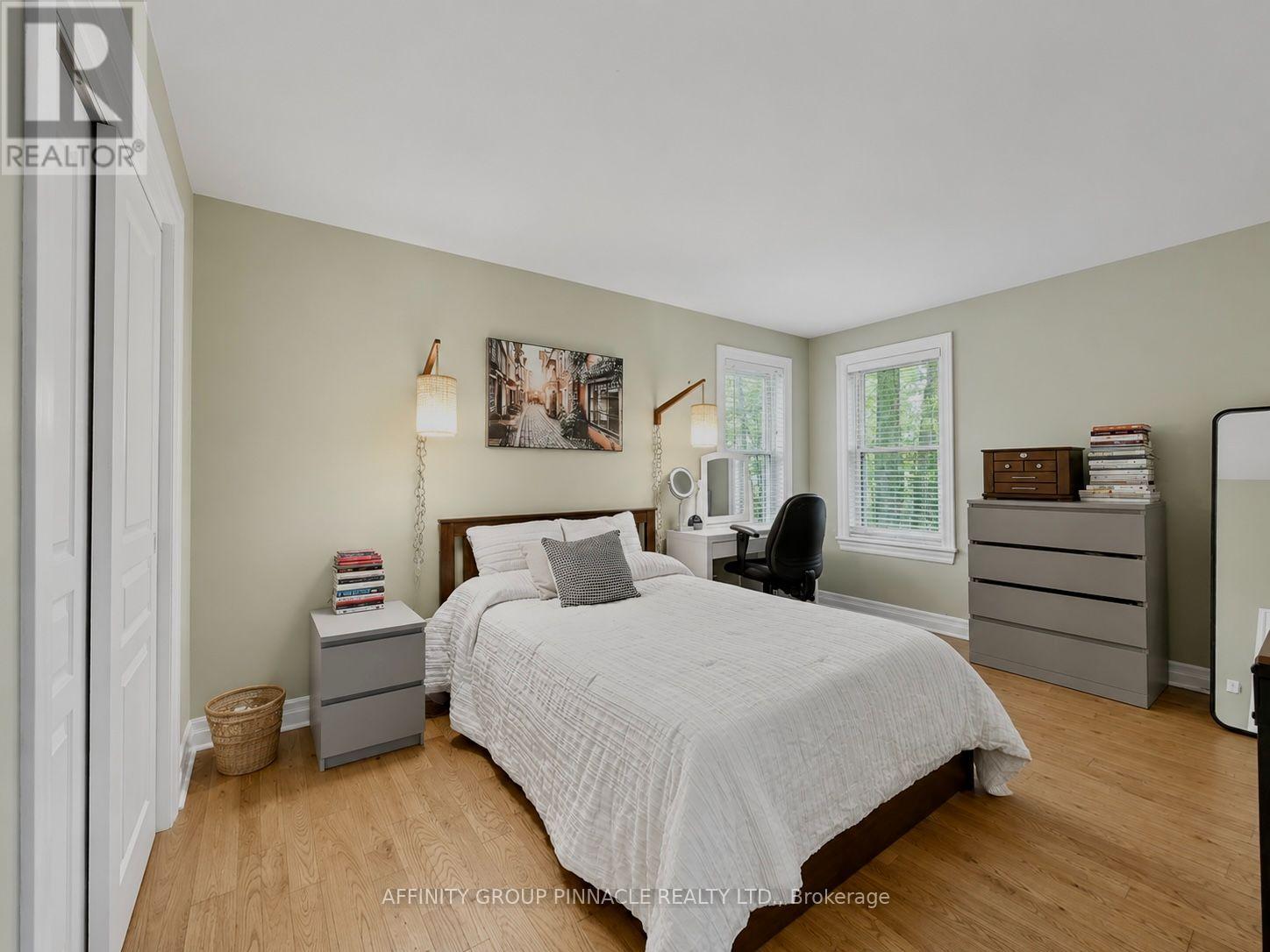 38 WESTVIEW DRIVE - 25