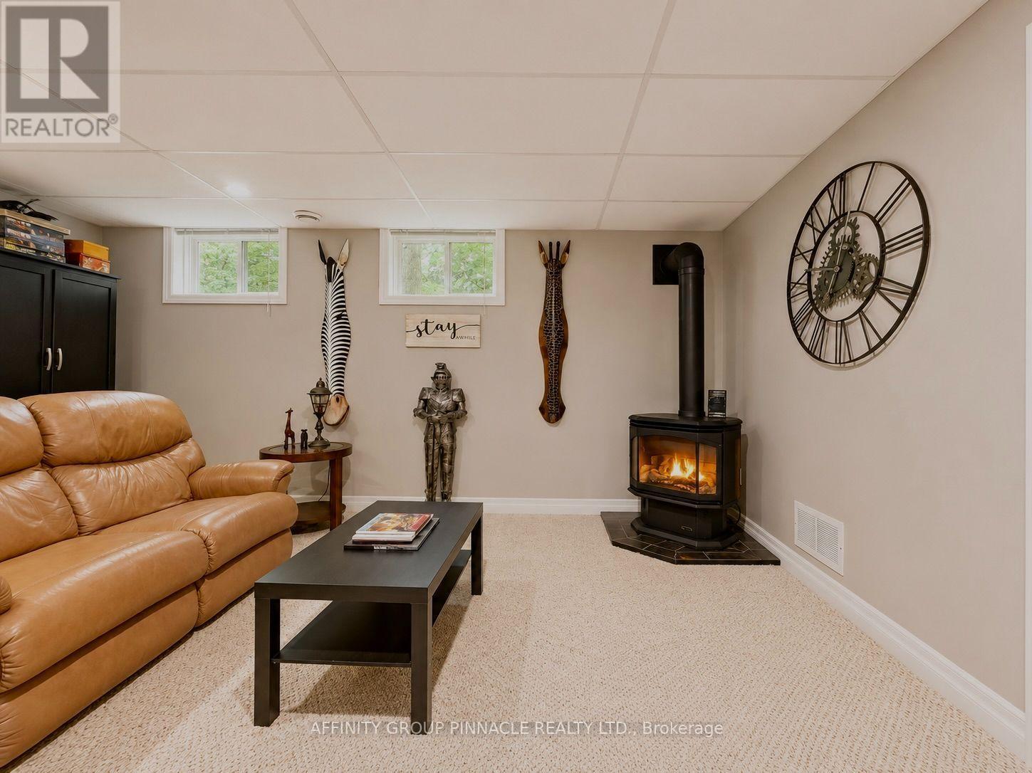 38 WESTVIEW DRIVE - 28