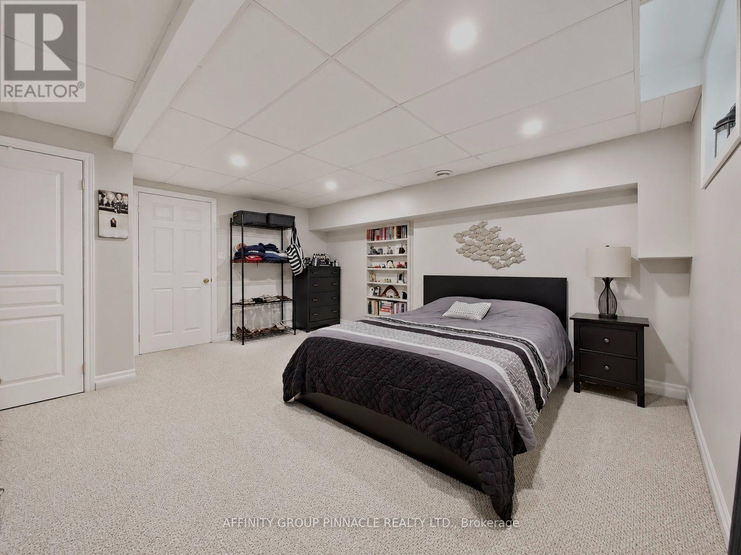38 WESTVIEW DRIVE - 31