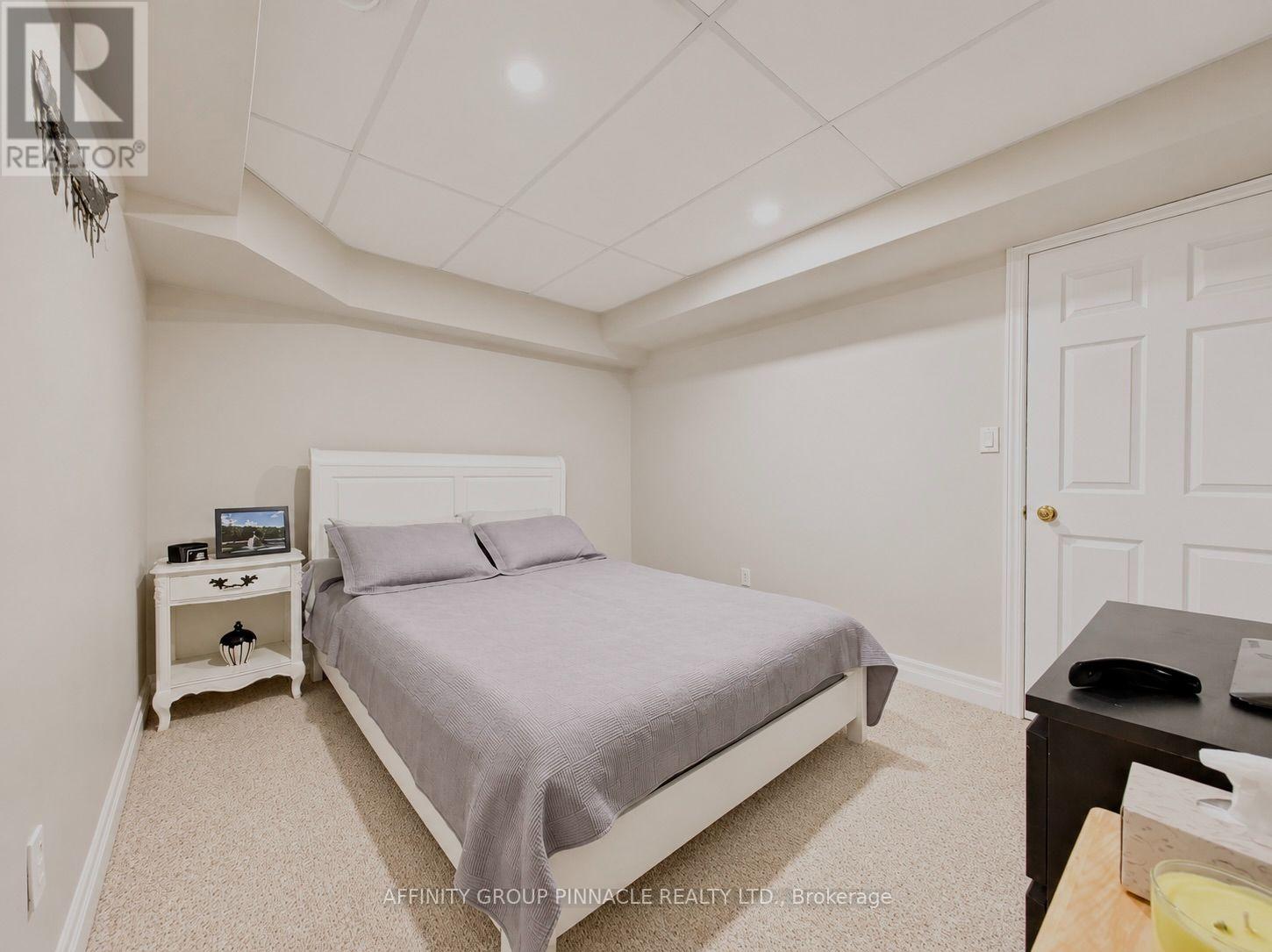 38 WESTVIEW DRIVE - 33