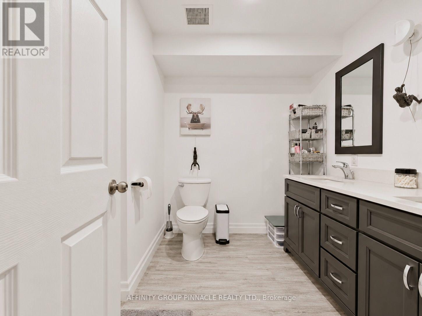 38 WESTVIEW DRIVE - 35