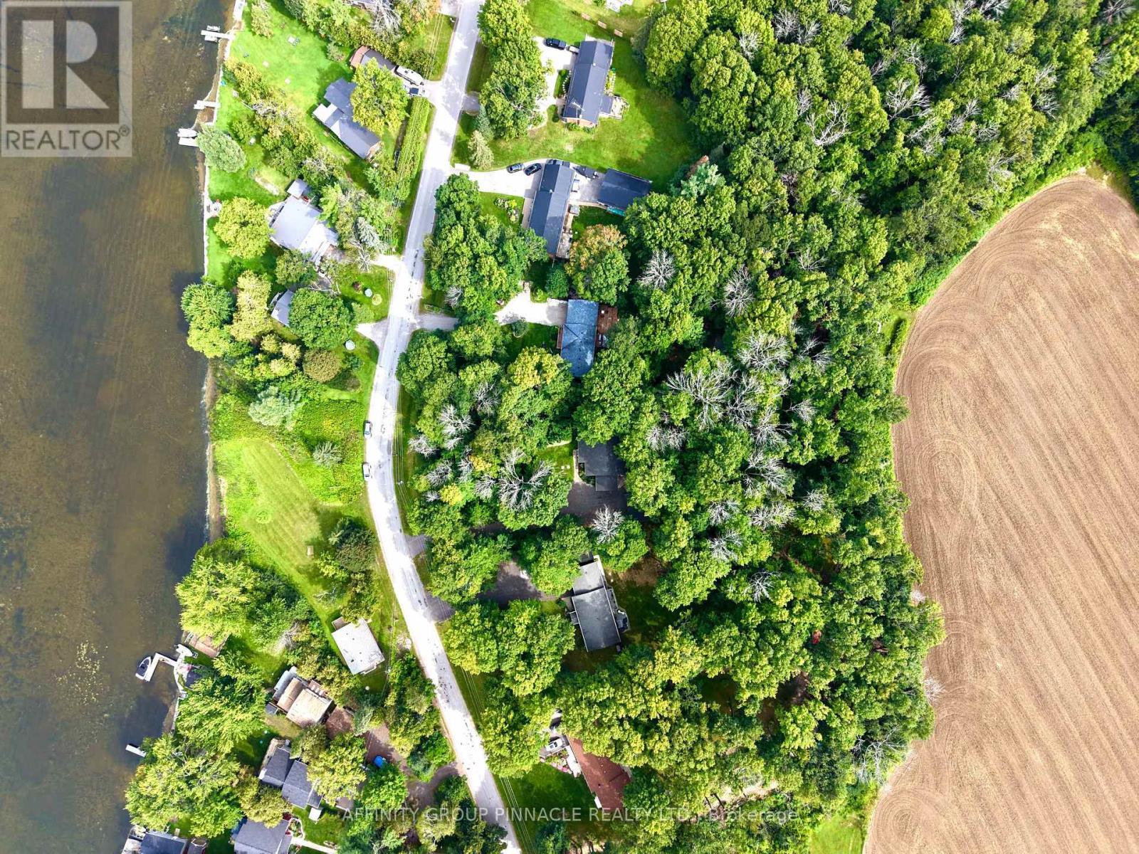 38 WESTVIEW DRIVE - 43