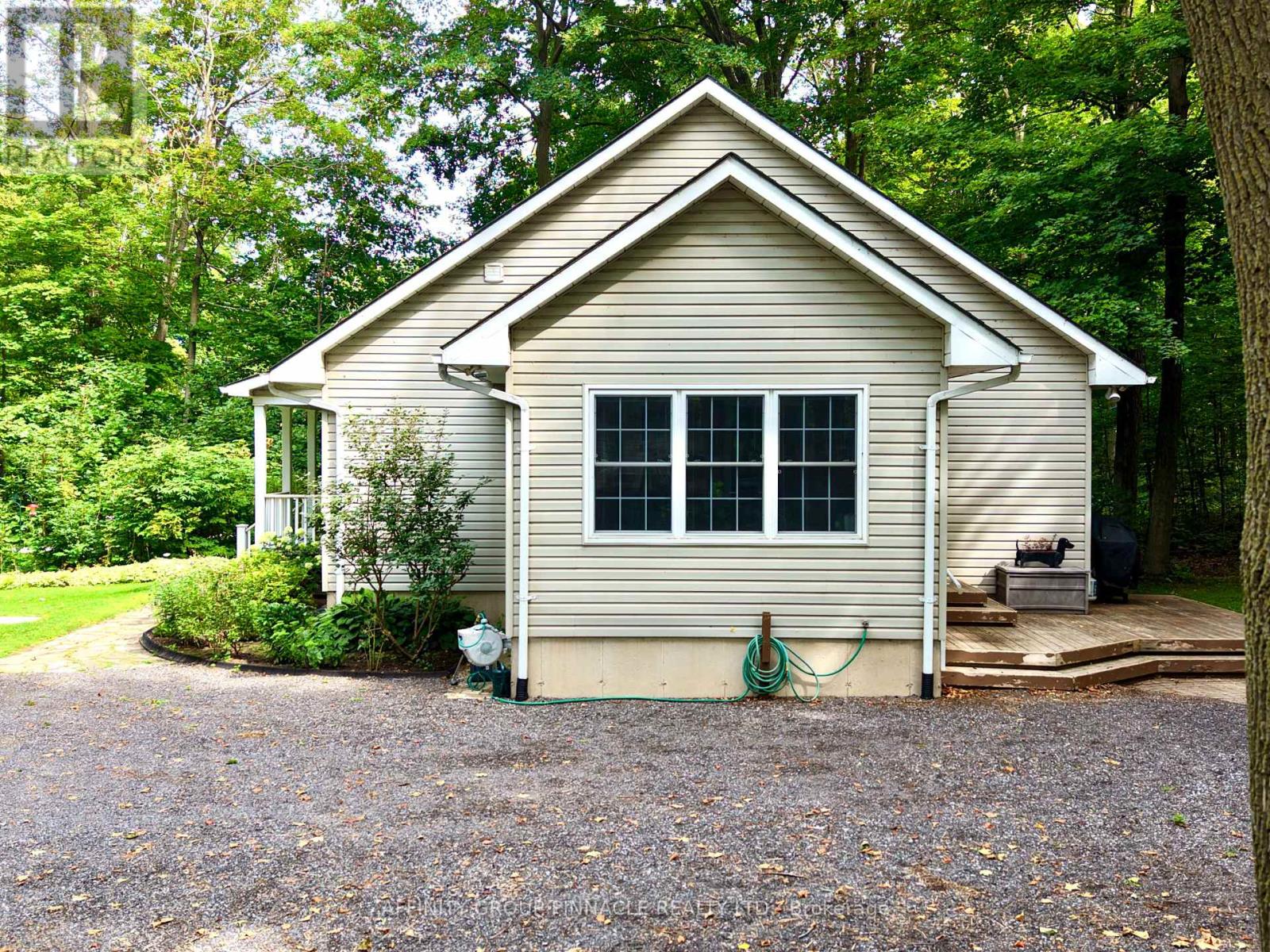 38 WESTVIEW DRIVE - 8