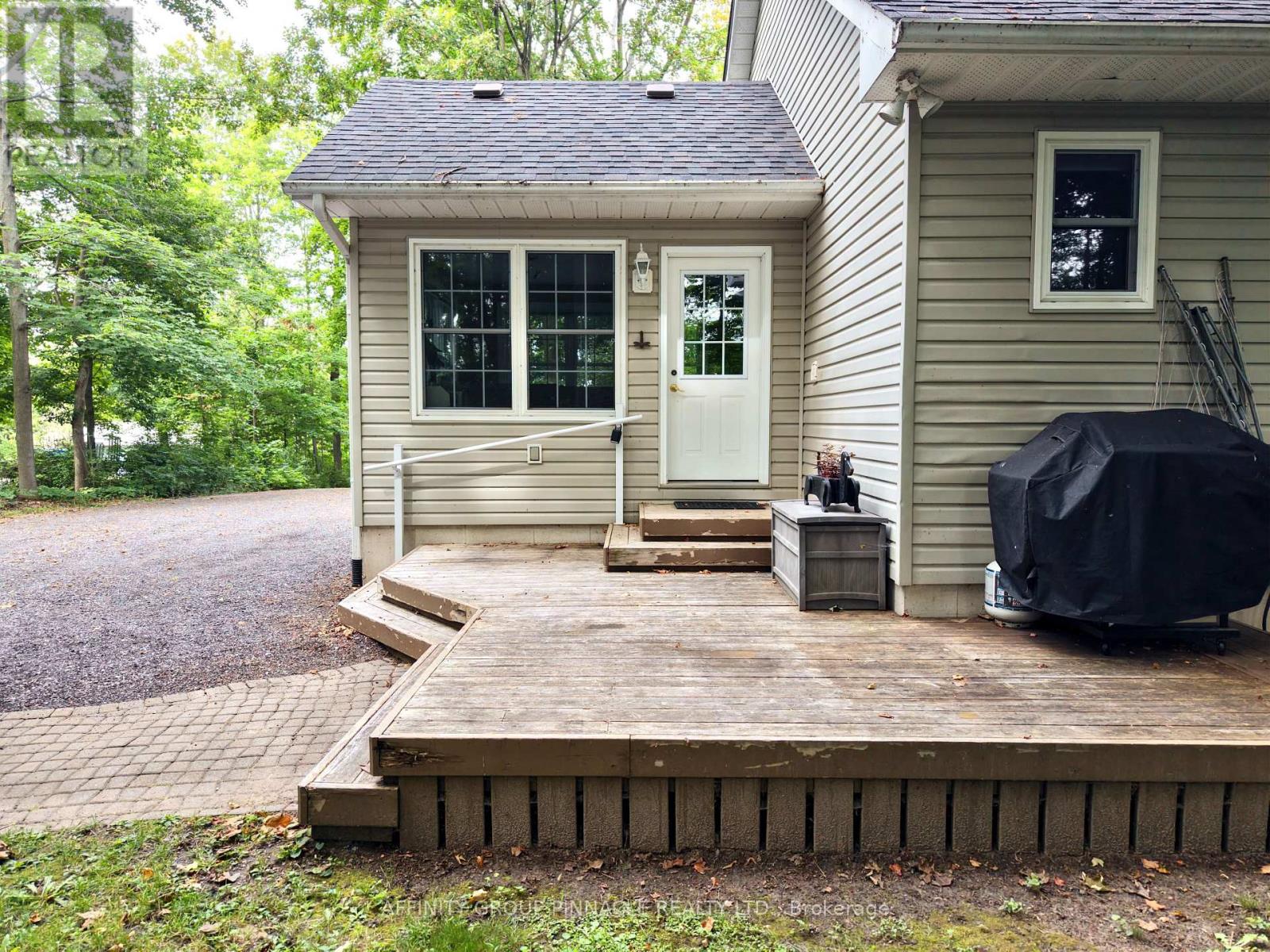 38 WESTVIEW DRIVE - 9