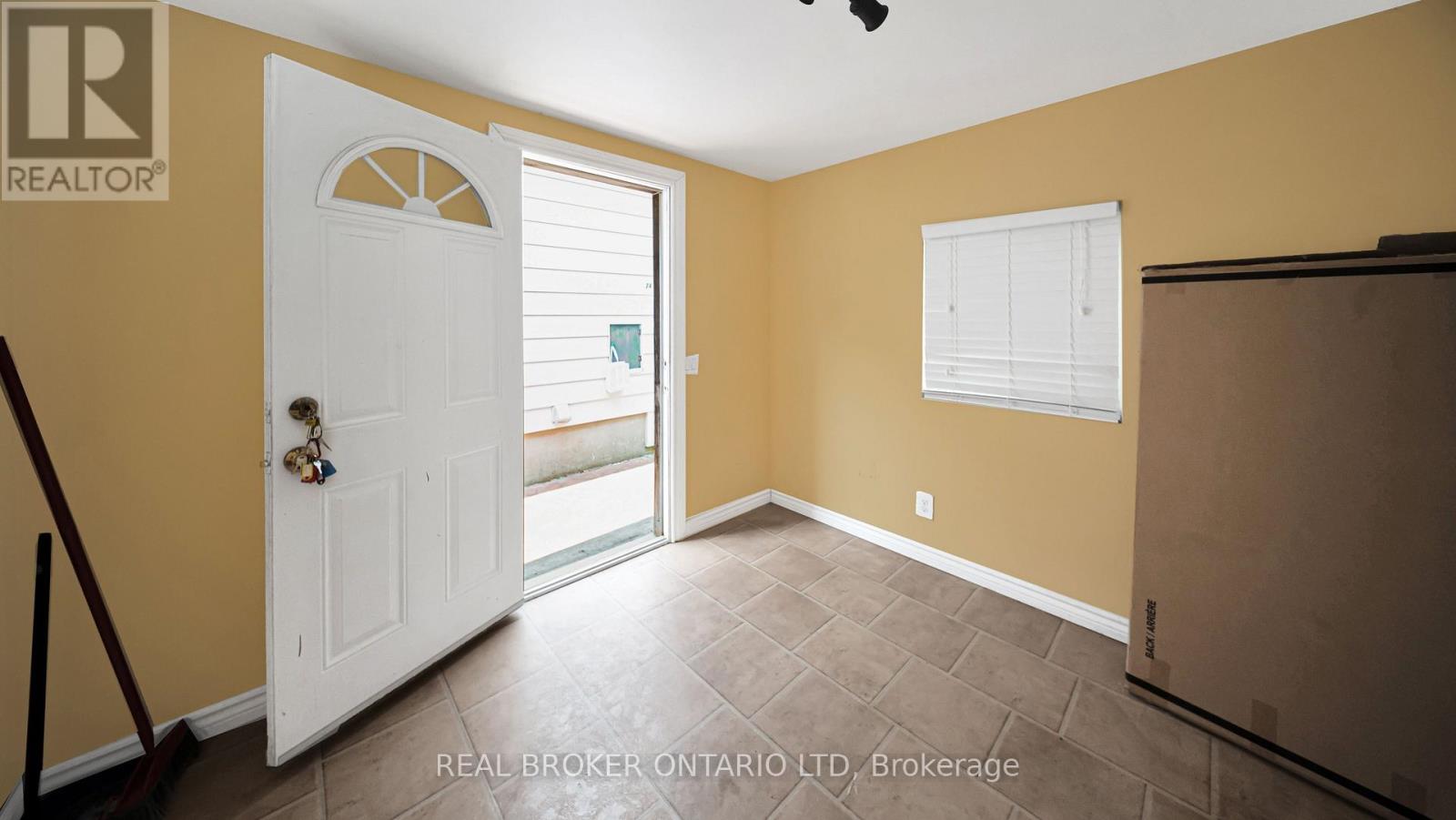 74 STERLING STREET - Image 19