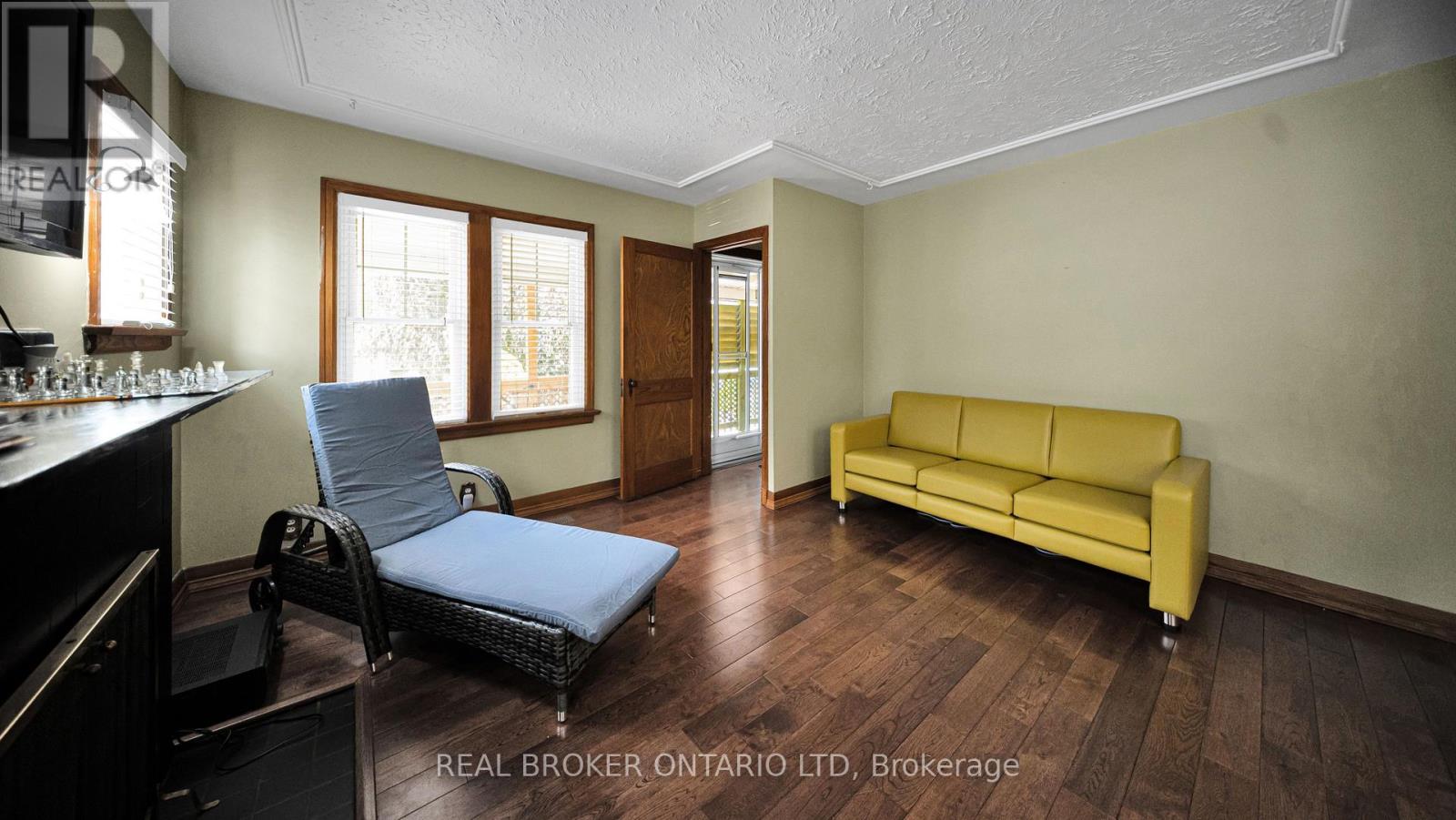 74 STERLING STREET - Image 7