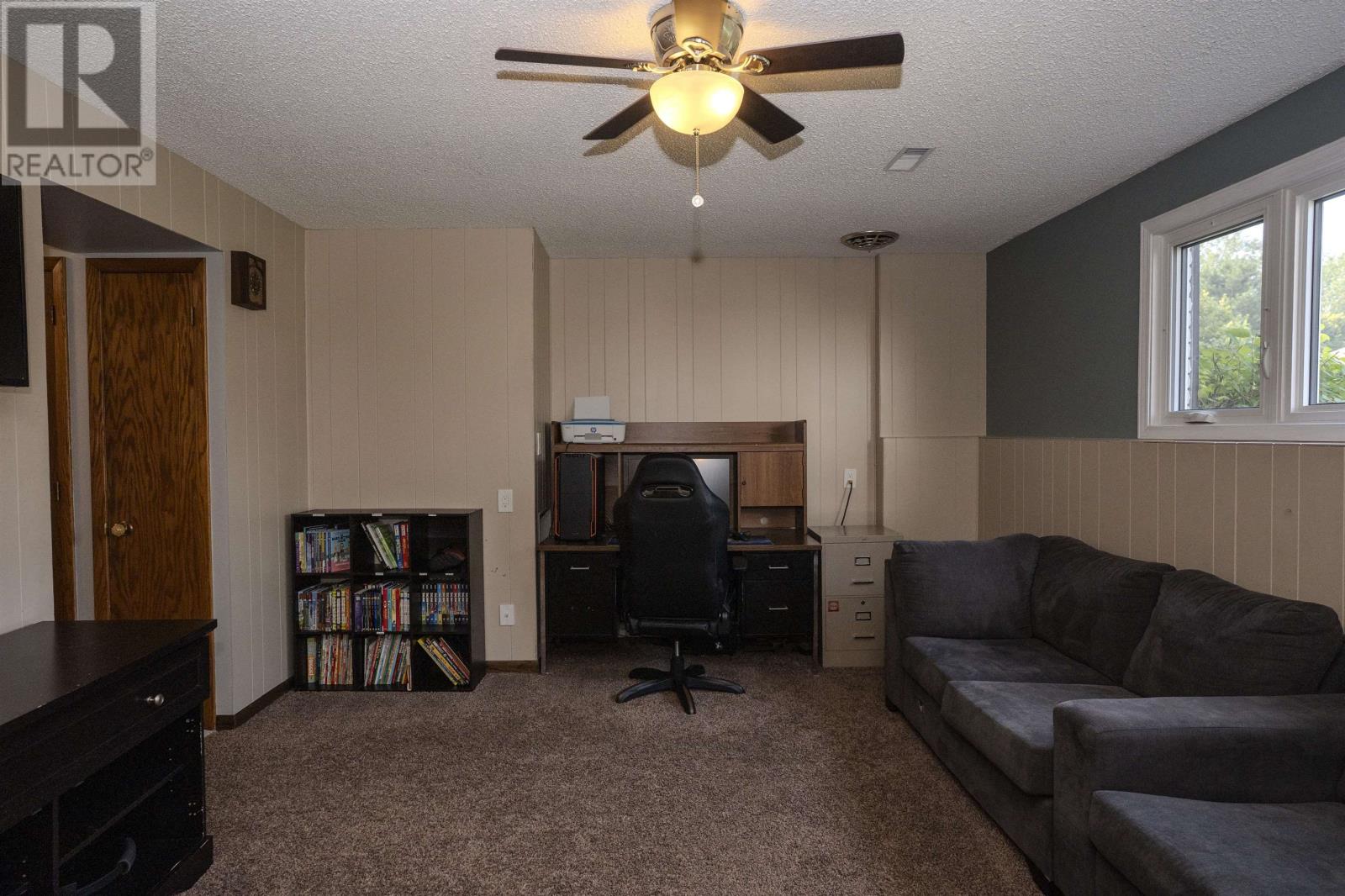 556 Laurentian DR - Image 28