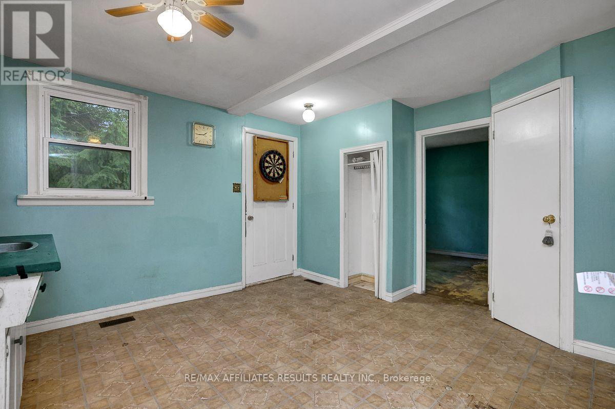 3326 LEROY STREET - Image 17