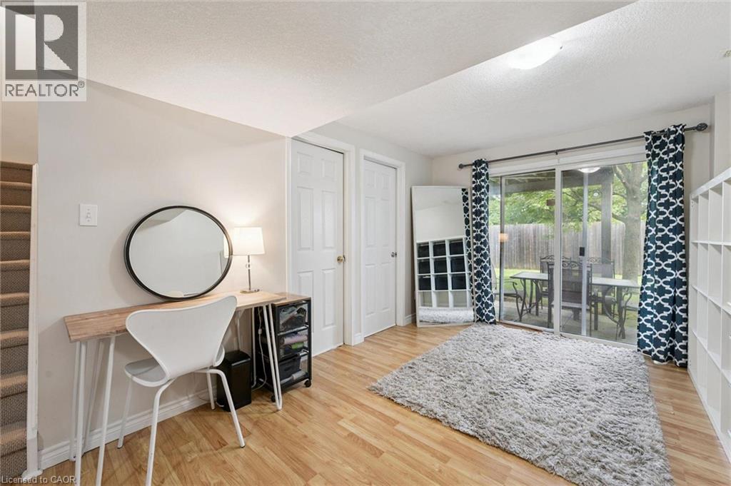 #21 31 SCHRODER Crescent - 17